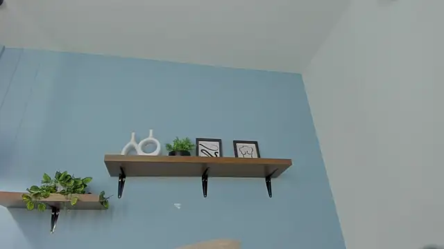 Snapshot of annawelk_ chatting on September 17, 12:29 pm annawelk online show from September 17, 12:29 pm