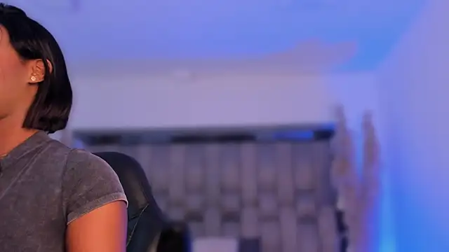 Snapshot of ChaynnaCooper chatting on November 25, 4:13 am ChaynnaCooper online show from November 25, 4:13 am