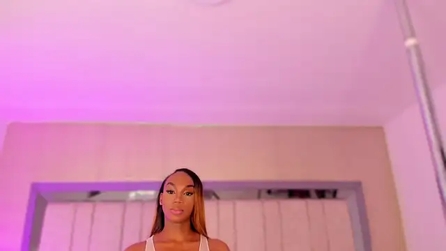 ChaynnaCooper online show from February 28, 4:28 pm