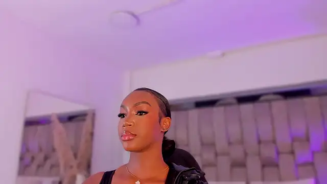 ChaynnaCooper online show from February 7, 3:47 am