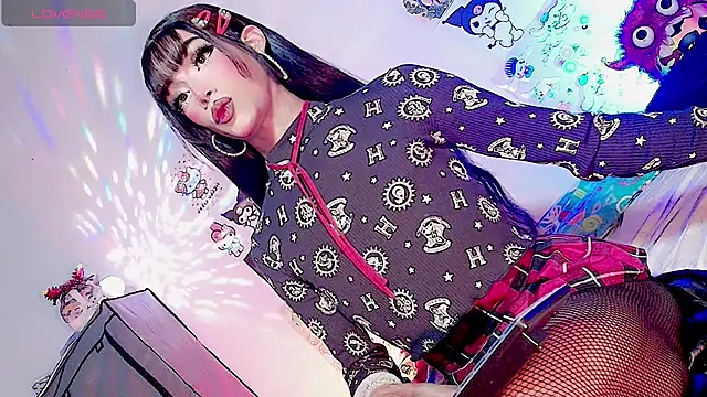 HELEM  S7 online show from November 17, 8:35 pm