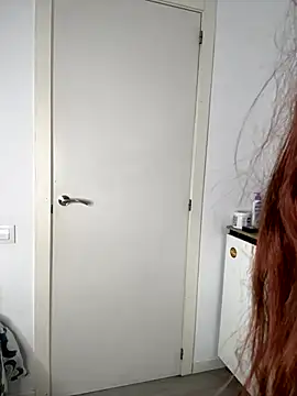 mint melissaaa online show from October 11, 4:30 pm