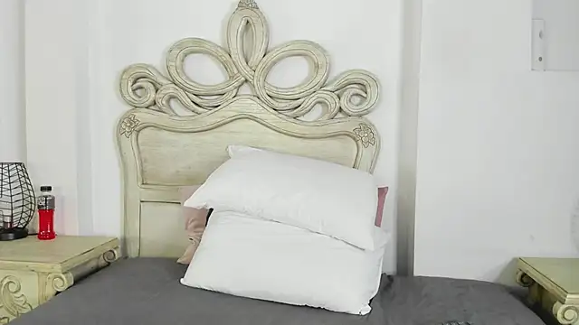 SamanthaFerrer   online show from May 6, 7:51 pm