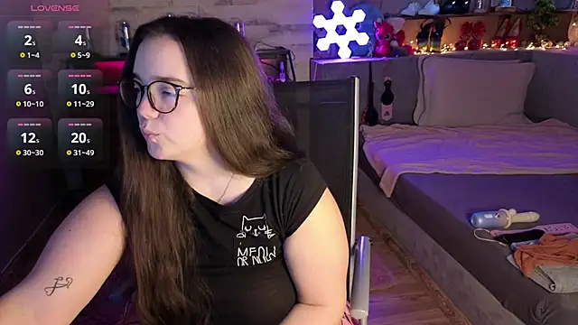 Snapshot of Kimberly-Caprice chatting on February 5, 7:04 am Kimberly-Caprice online show from February 5, 7:04 am