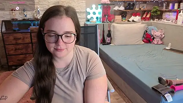 Snapshot of Kimberly-Caprice chatting on May 24, 8:36 am Kimberly-Caprice online show from May 24, 8:36 am