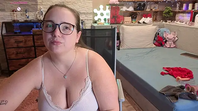 Snapshot of Kimberly-Caprice chatting on May 29, 8:20 am Kimberly-Caprice online show from May 29, 8:20 am