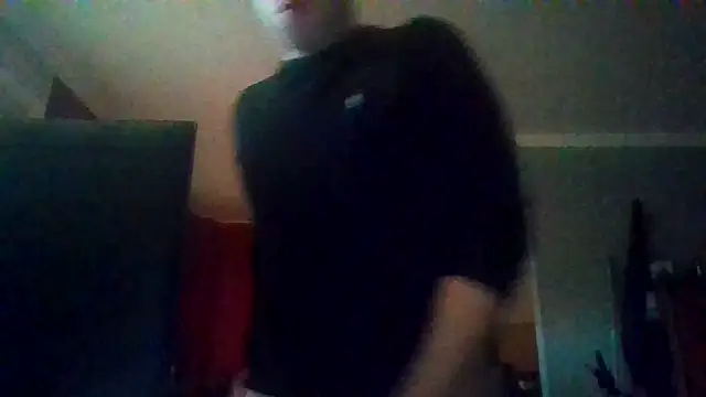 Snapshot of Henner33 chatting on December 21, 12:29 pm Henner33 online show from December 21, 12:29 pm