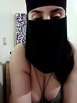 Snapshot of Arabic-Rose chatting on February 16, 12:59 pm Arabic-Rose online show from February 16, 12:59 pm