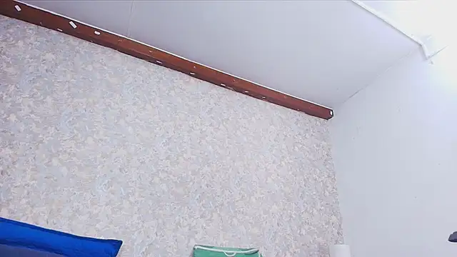 Snapshot of nicol_f chatting on November 8, 3:10 am nicol f online show from November 8, 3:10 am