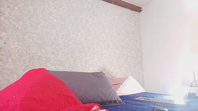 Snapshot of nicol_f chatting on September 8, 7:24 pm nicol f online show from September 8, 7:24 pm