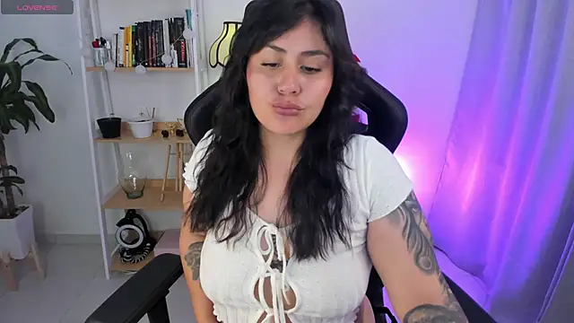 Snapshot of GretaX-X chatting on November 18, 10:40 am GretaX-X online show from November 18, 10:40 am