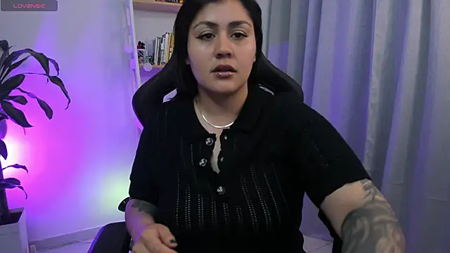 Snapshot of GretaX-X chatting on November 11, 6:52 am GretaX-X online show from November 11, 6:52 am