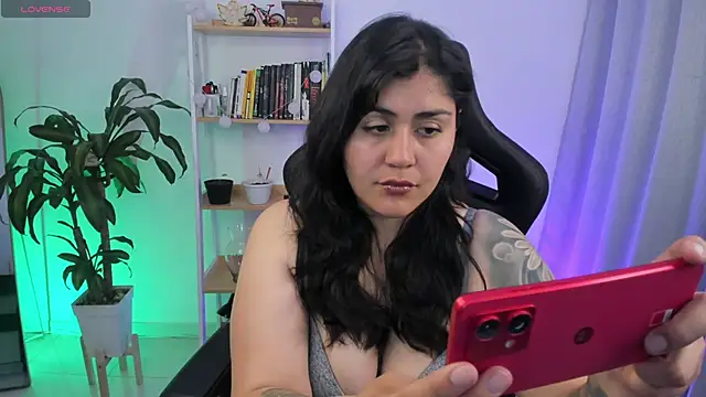 Snapshot of GretaX-X chatting on November 19, 2:55 am GretaX-X online show from November 19, 2:55 am