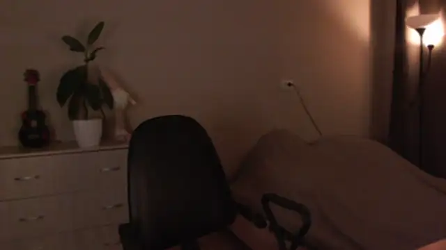 SarahSweetie online show from December 21, 2:30 pm