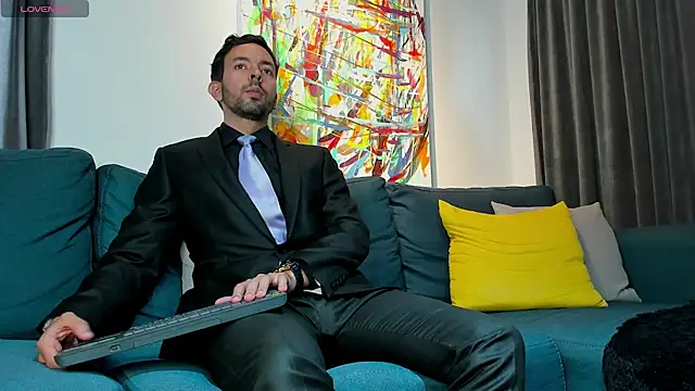 tommy raym0ndg online show from December 17, 7:52 pm