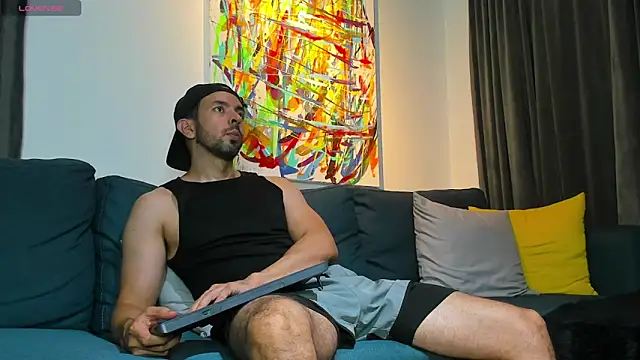 tommy raym0ndg online show from February 11, 4:45 am