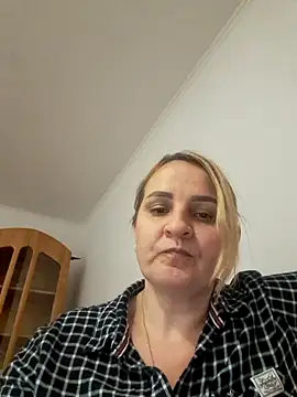 Snapshot of Malichkaanna30 chatting on February 14, 2:44 pm Malichkaanna30 online show from February 14, 2:44 pm