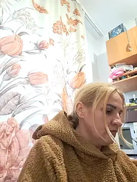 Snapshot of Malichkaanna30 chatting on October 23, 1:21 pm Malichkaanna30 online show from October 23, 1:21 pm