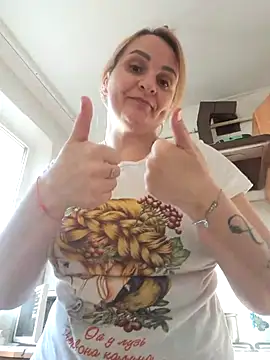 Snapshot of Malichkaanna30 chatting on February 9, 1:25 pm Malichkaanna30 online show from February 9, 1:25 pm