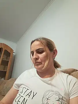 Snapshot of Malichkaanna30 chatting on December 16, 5:39 pm Malichkaanna30 online show from December 16, 5:39 pm