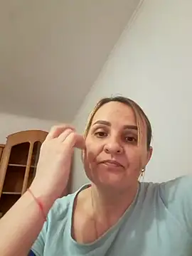 Snapshot of Malichkaanna30 chatting on February 24, 1:42 pm Malichkaanna30 online show from February 24, 1:42 pm