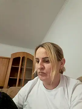 Snapshot of Malichkaanna30 chatting on February 26, 4:27 pm Malichkaanna30 online show from February 26, 4:27 pm