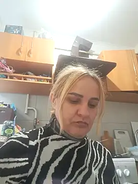 Snapshot of Malichkaanna30 chatting on September 28, 12:23 pm Malichkaanna30 online show from September 28, 12:23 pm