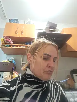 Snapshot of Malichkaanna30 chatting on September 27, 8:31 am Malichkaanna30 online show from September 27, 8:31 am