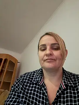 Snapshot of Malichkaanna30 chatting on February 15, 8:54 am Malichkaanna30 online show from February 15, 8:54 am