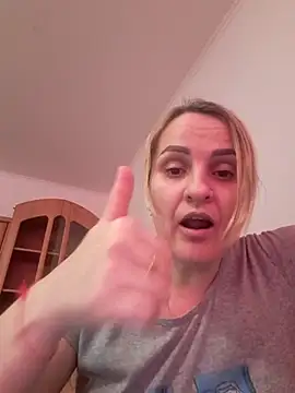 Snapshot of Malichkaanna30 chatting on February 11, 1:41 pm Malichkaanna30 online show from February 11, 1:41 pm