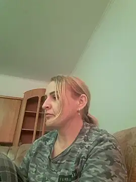 Snapshot of Malichkaanna30 chatting on March 6, 2:40 pm Malichkaanna30 online show from March 6, 2:40 pm