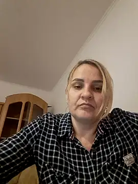 Snapshot of Malichkaanna30 chatting on February 14, 11:42 am Malichkaanna30 online show from February 14, 11:42 am