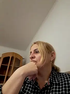 Snapshot of Malichkaanna30 chatting on March 14, 5:35 pm Malichkaanna30 online show from March 14, 5:35 pm