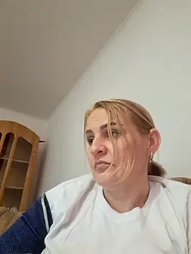 Snapshot of Malichkaanna30 chatting on March 7, 7:08 am Malichkaanna30 online show from March 7, 7:08 am