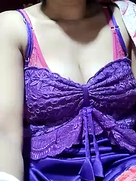 Snapshot of Sexy-sheela chatting on February 5, 1:47 am Sexy-sheela online show from February 5, 1:47 am