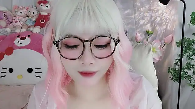 Snapshot of Nancy-Cindy chatting on October 15, 8:50 pm Nancy-Cindy online show from October 15, 8:50 pm