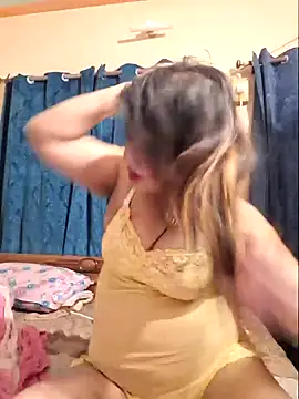 Snapshot of Hot_Queen77 chatting on December 6, 5:49 pm Hot Queen77 online show from December 6, 5:49 pm