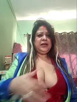 Snapshot of Hot_Queen77 chatting on December 18, 7:04 am Hot Queen77 online show from December 18, 7:04 am