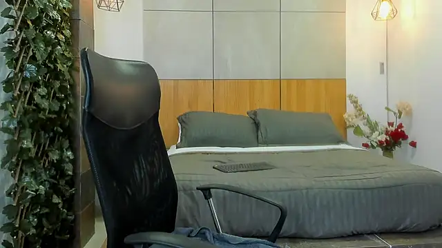 lunainsane58 online show from October 3, 6:37 am