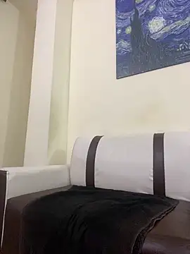 lunainsane58 online show from March 27, 8:37 am