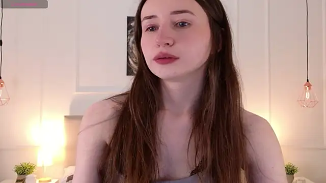 Snapshot of AliceLiddelle chatting on April 11, 2:10 pm AliceLiddelle online show from April 11, 2:10 pm