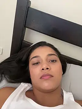 Snapshot of evely_coelloo chatting on March 8, 6:37 pm evely coelloo online show from March 8, 6:37 pm