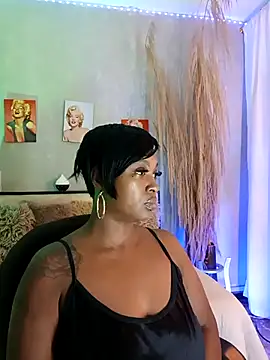 nahiarapalmer19 online show from December 18, 5:50 pm