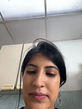 Afroditapoloo online show from May 22, 2:48 pm