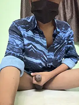 Snapshot of Princee9 chatting on December 13, 10:38 pm Princee9 online show from December 13, 10:38 pm