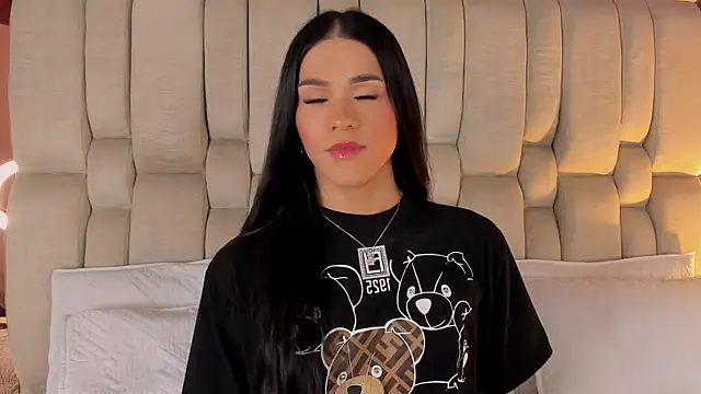 Isa Little Star online show from February 18, 2:31 am