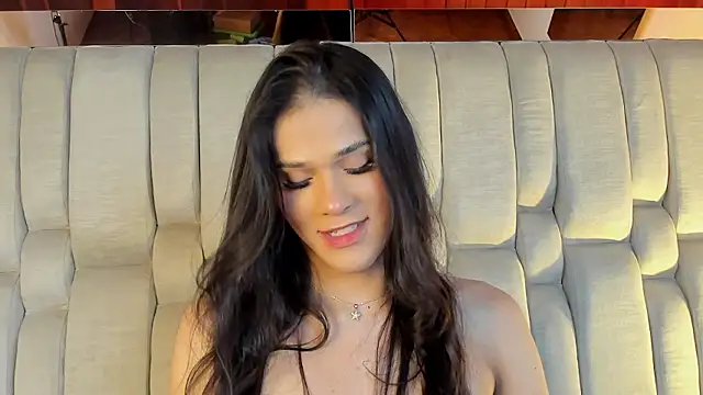 Isa Little Star online show from March 6, 3:34 am