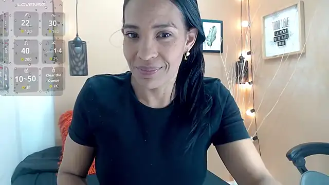 scarlet-foox online show from October 28, 1:10 pm