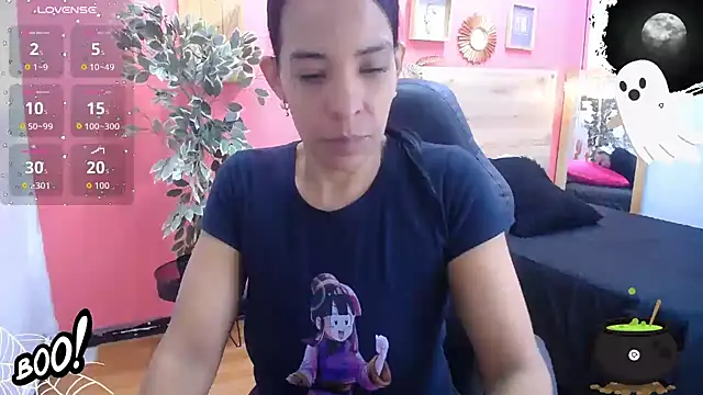 Snapshot of scarlet-foox chatting on October 15, 12:24 pm scarlet-foox online show from October 15, 12:24 pm
