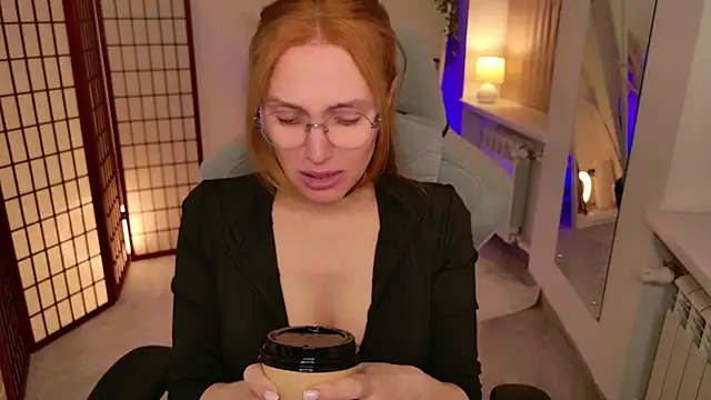 Snapshot of Love_Call chatting on November 19, 5:18 am Love Call online show from November 19, 5:18 am